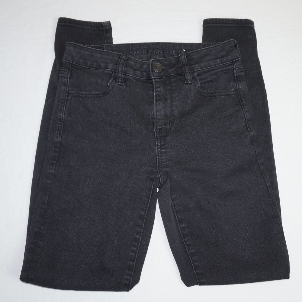 American Eagle High-Rise Next Level Black Jeggings